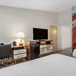 Clarion Pointe Fresno Near Yosemite