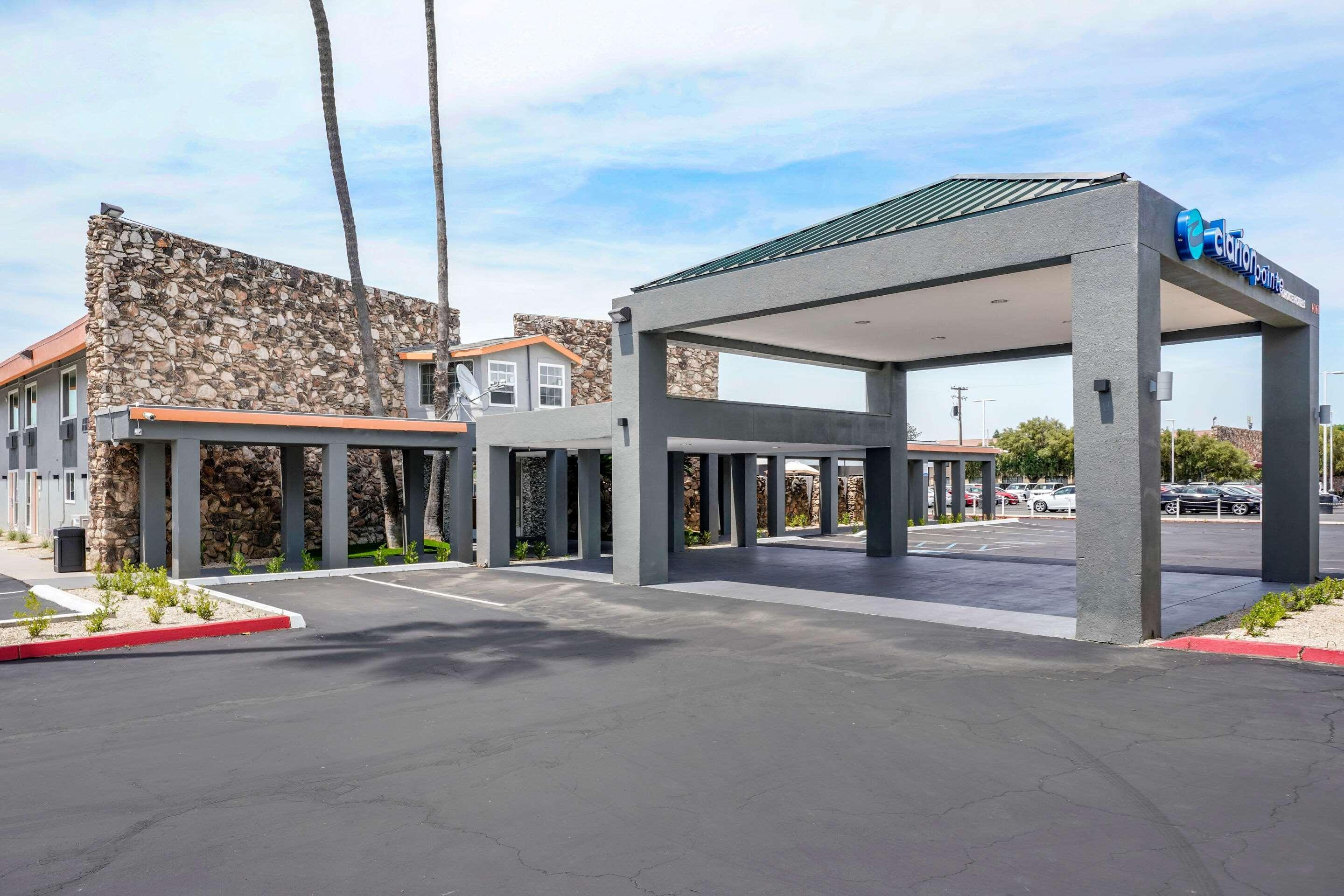 Clarion Pointe Near Yosemite 2* Fresno