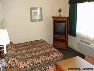 Hotel Clarion Pointe Near Yosemite Fresno