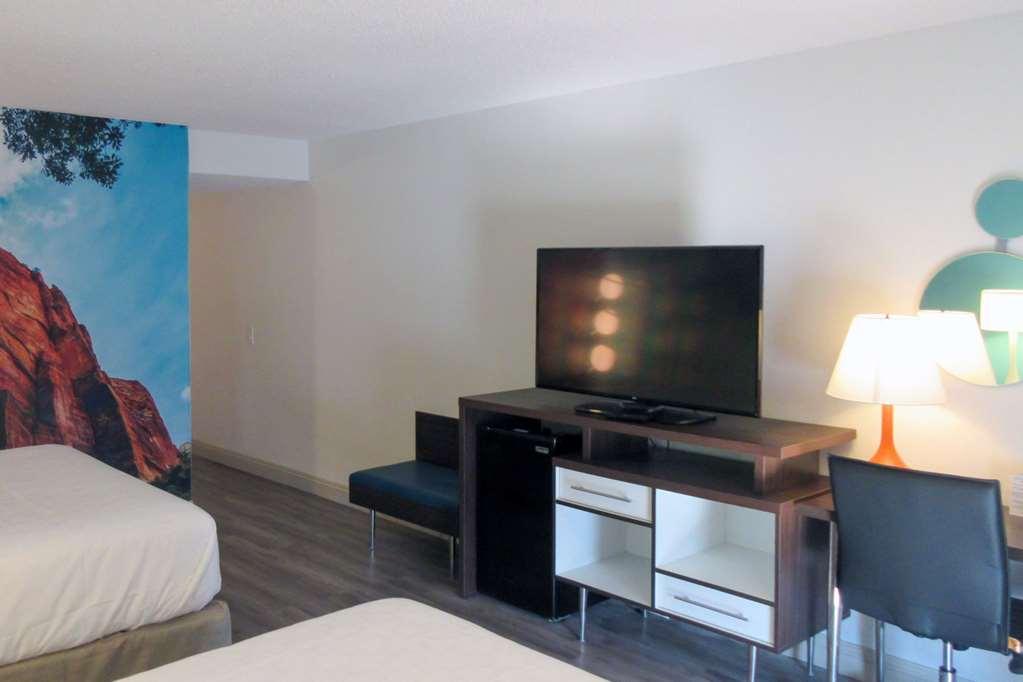 Clarion Pointe Near Yosemite 2* Fresno